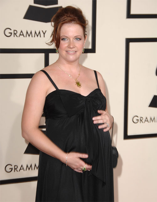 Illustration for article titled Grammy Awards Fashions Hit The High Notes
